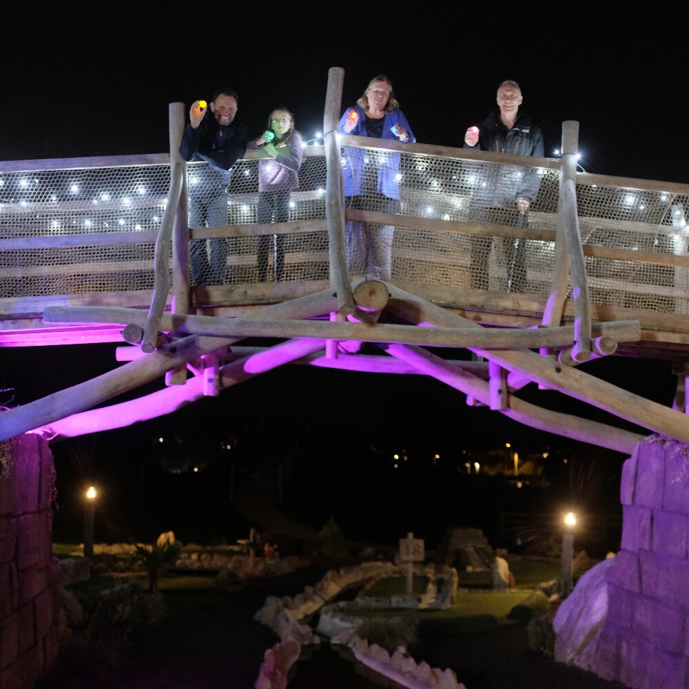 Aztec Adventure The Lost Valley Glow Golf