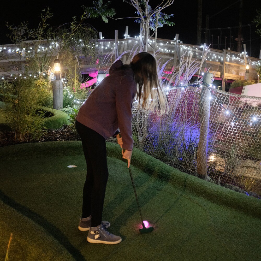 Aztec Adventure The Lost Valley Glow Golf