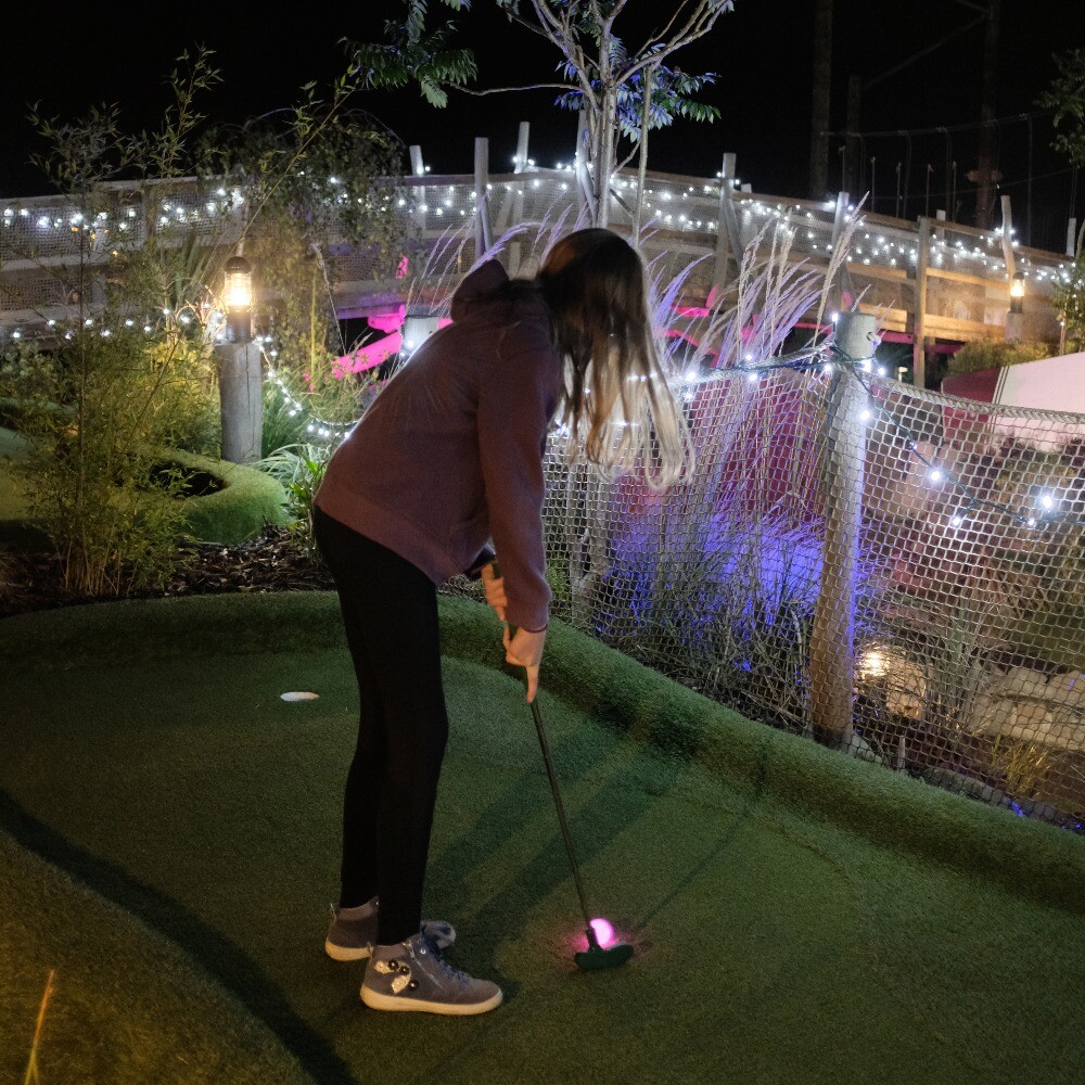 Aztec Adventure The Lost Valley Glow Golf